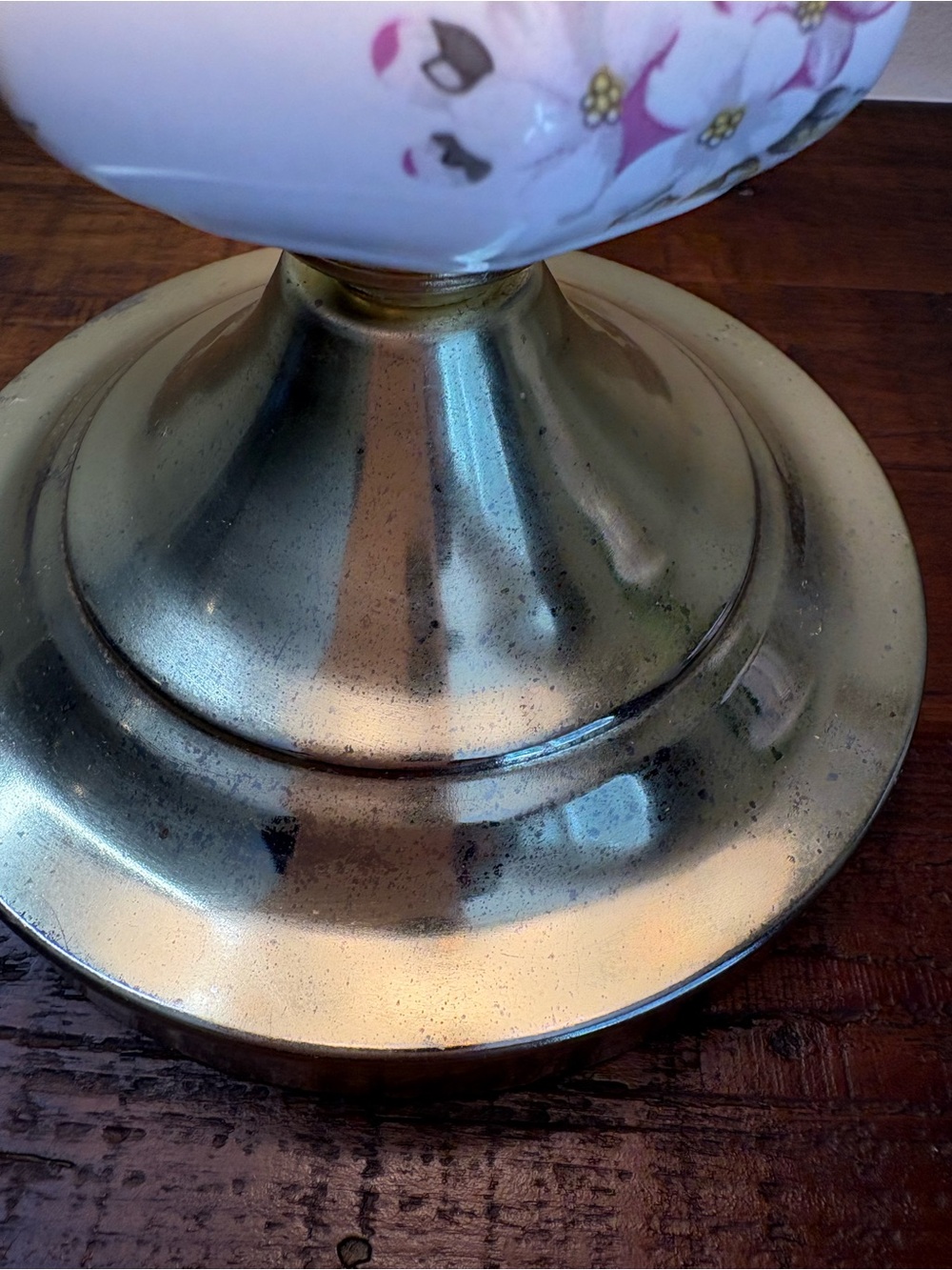 Vintage 3- Way Touch Accent Lamp - Picture 6 of 10